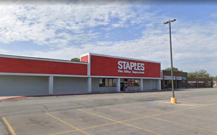 Pictures of Retail, Office property located at 1033 E 23rd St, Fremont, NE 68025 for lease - image #1