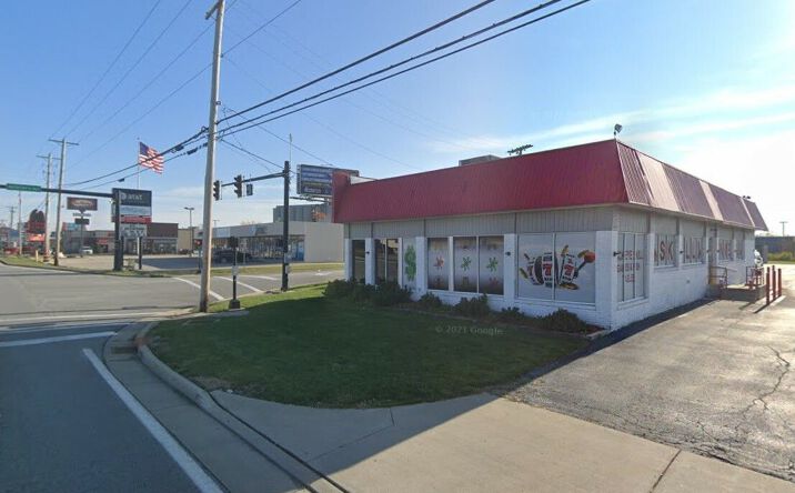 Pictures of Retail property located at 2465 Elida Rd, Lima, OH 45805 for sales - image #1