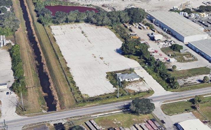 Pictures of Industrial property located at 485 W Taft Vineland Rd, Orlando, FL 32824 for lease - image #1