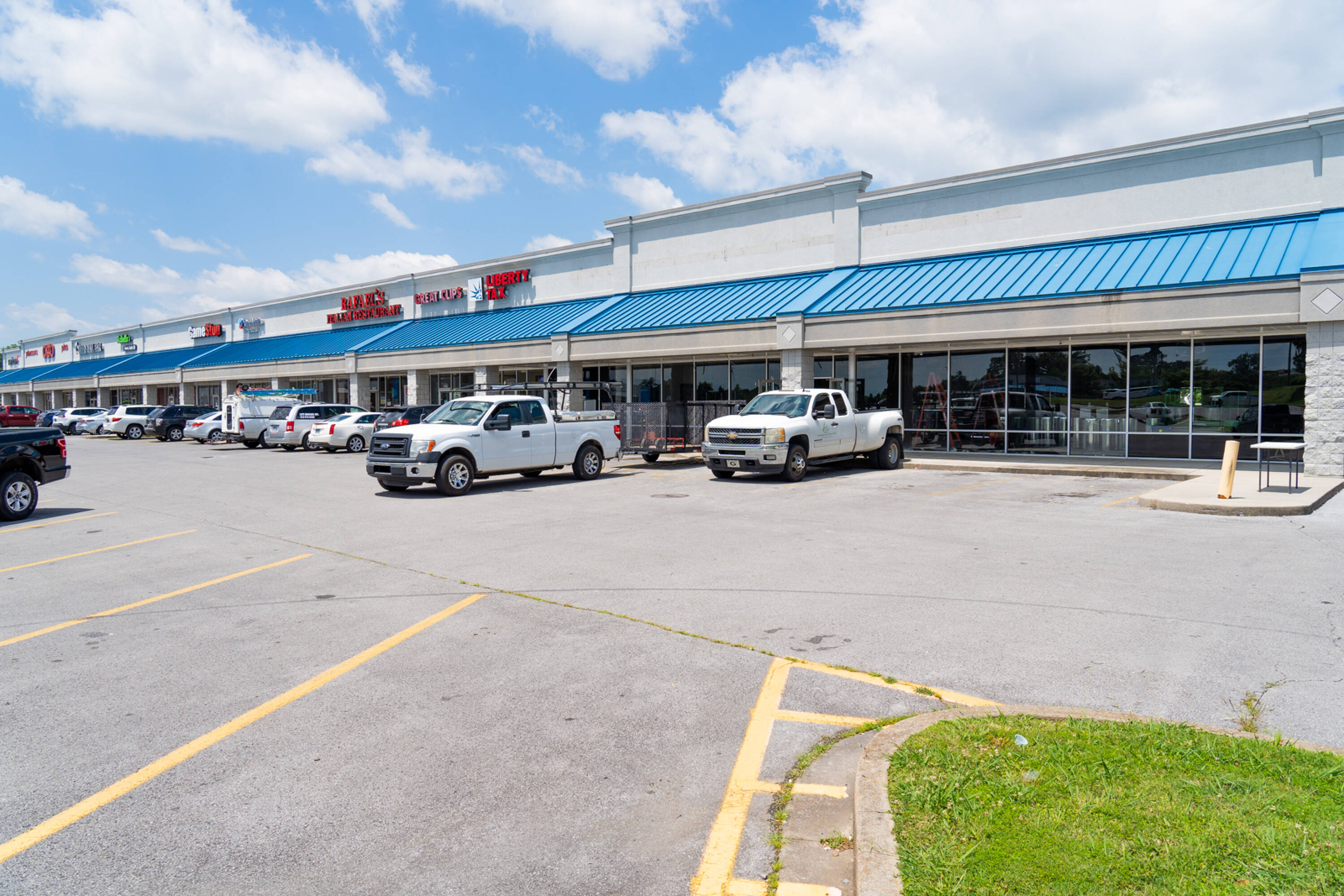 Sterling Pointe Shopping Center