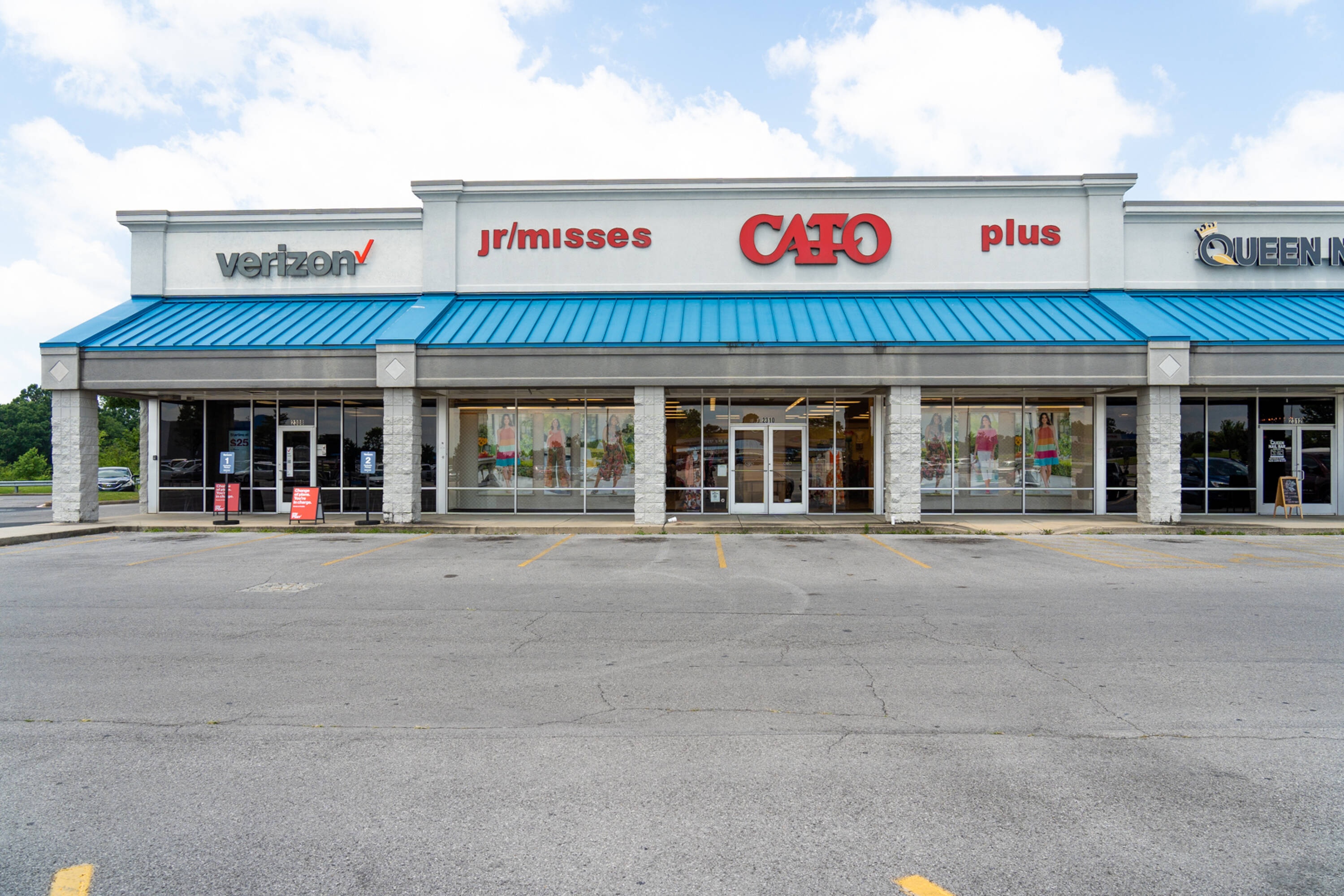 Sterling Pointe Shopping Center
