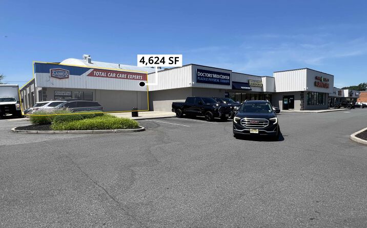 Pictures of Retail, Restaurant property located at 835 Roosevelt Ave, Carteret, NJ 07008 for lease - image #1