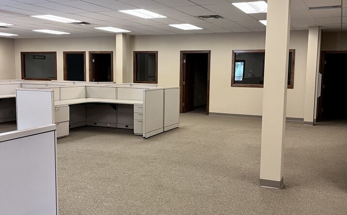 Pictures of Office property located at 3803 N 153rd St, Omaha, NE 68116 for lease - image #1