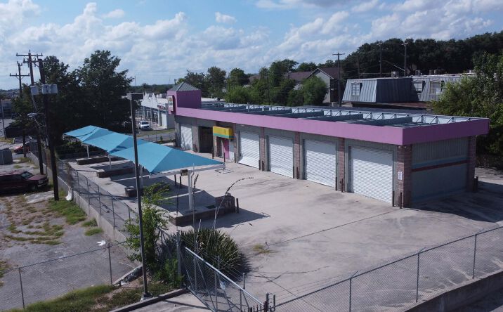 Pictures of Industrial property located at 125 De Chantle Rd, San Antonio, TX 78201 for lease - image #1