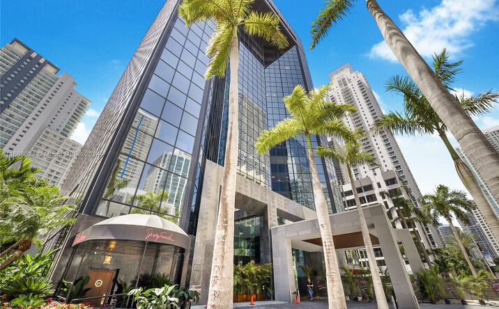 Pictures of Office, Retail property located at 1200 Brickell Ave # D #520 A-D, Miami, FL 33131 for lease - image #1