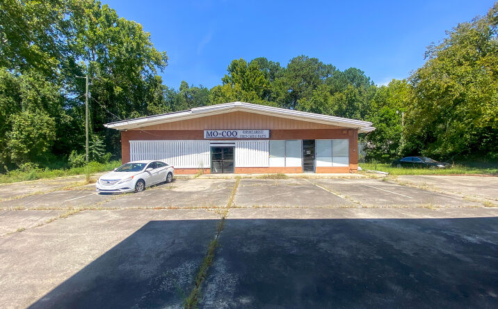 Pictures of Retail property located at 834 Augusta Rd, Warrenville, SC 29851 for lease - image #1