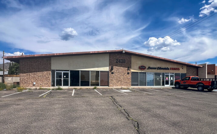Pictures of Retail property located at 2430 Juan Tabo Blvd NE, Albuquerque, NM 87112 for lease - image #1