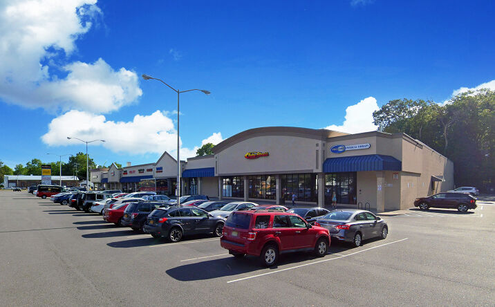 Pictures of Retail property located at 100 N Middletown Rd, Pearl River, NY 10965 for lease - image #1