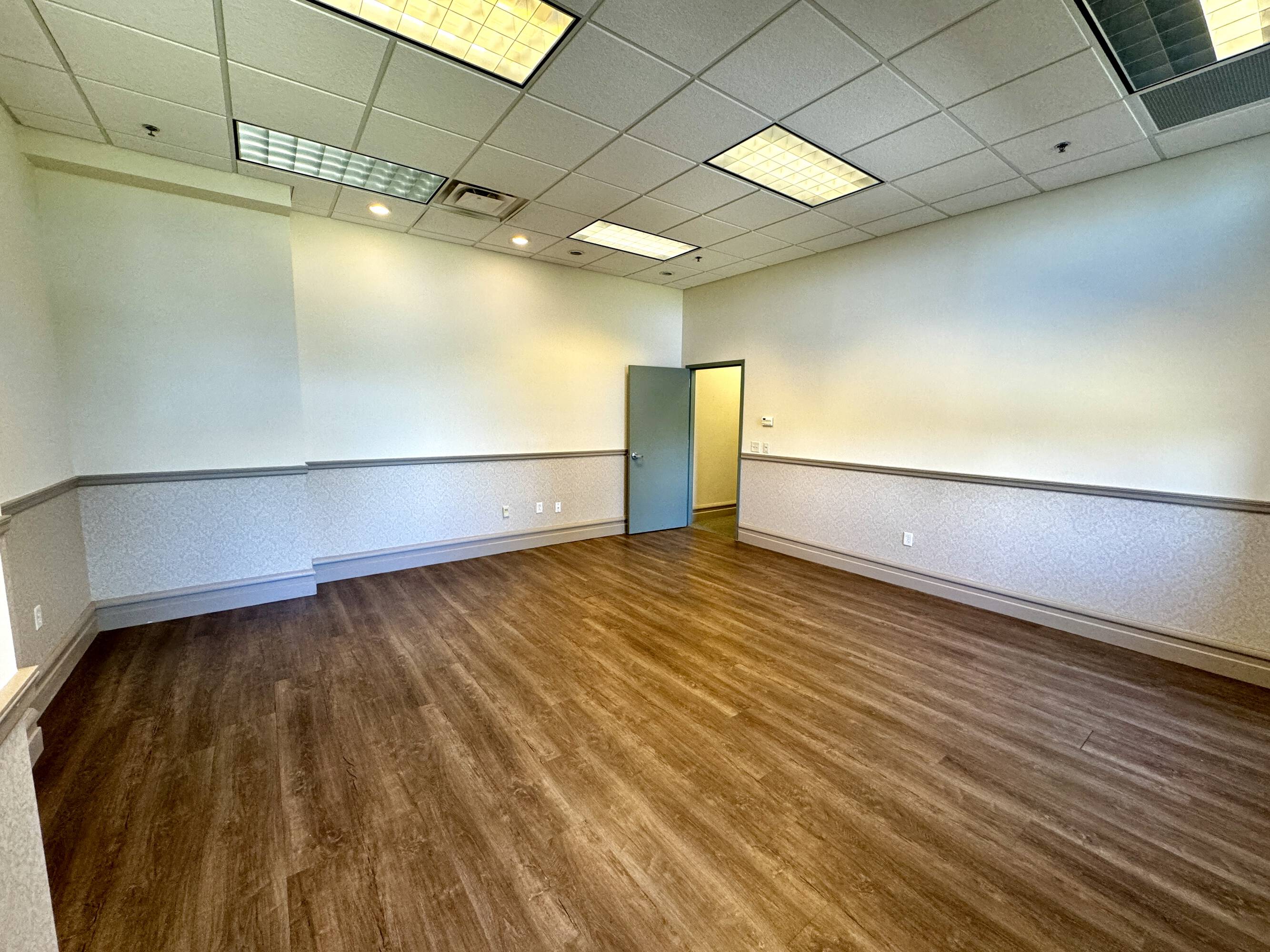 1111 W 39th St, Kansas City, MO 64111