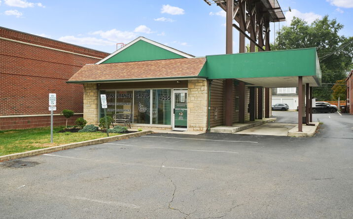 Pictures of Retail, Office property located at 4255 N High St, Columbus, OH 43214 for lease - image #1