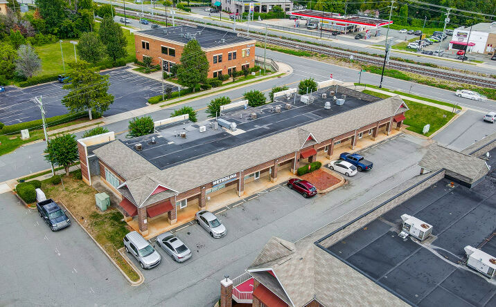 Pictures of Retail property located at 7945 N Tryon St, Charlotte, NC 28262 for lease - image #1