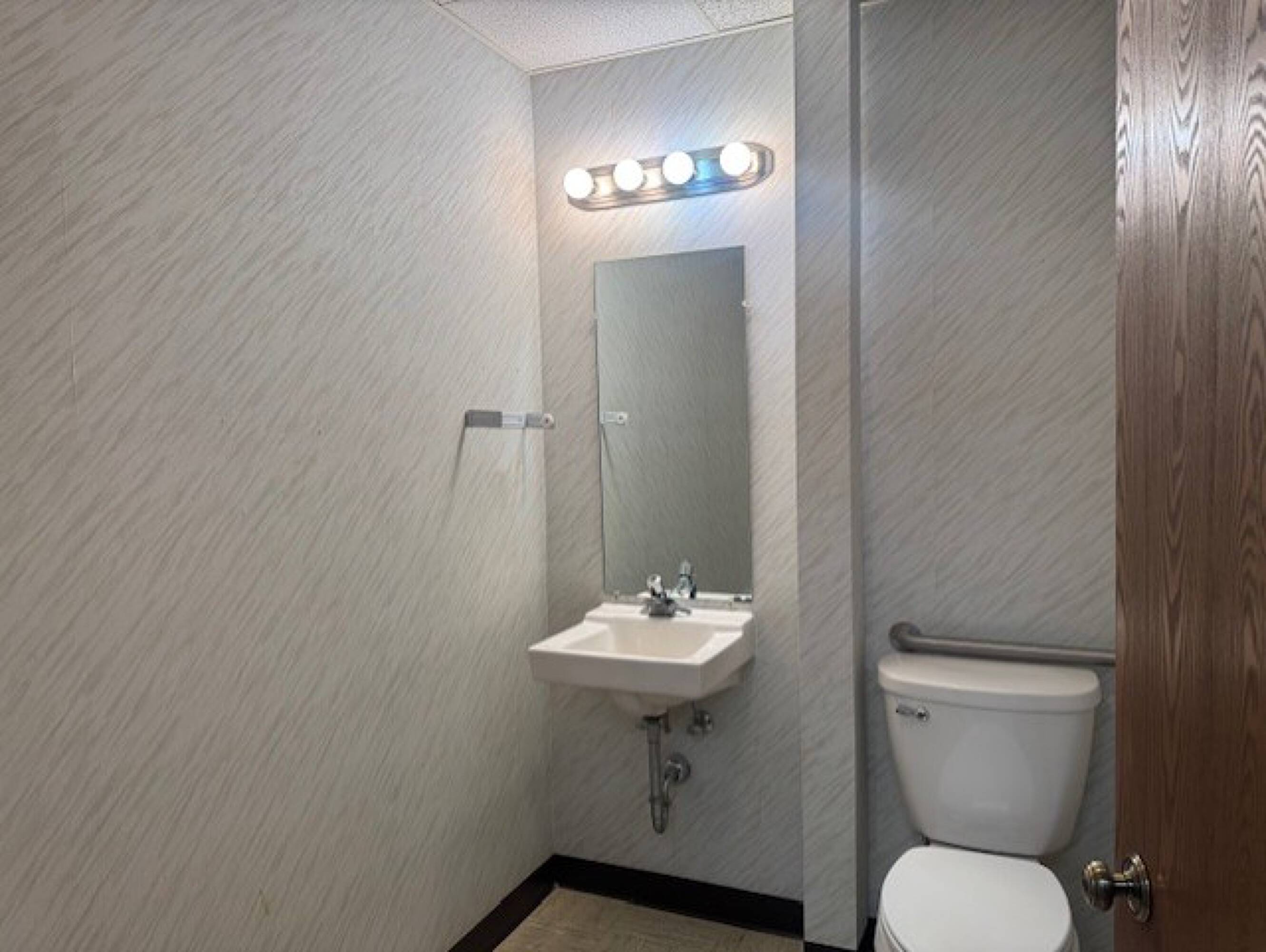 2673641