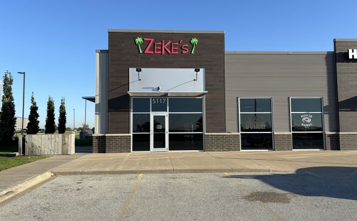 Pictures of Retail, Restaurant property located at 5117 Competition Dr, Davenport, IA 52807 for lease - image #1