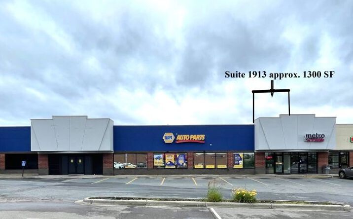 Pictures of Retail property located at 1913 Suburban Ave, Saint Paul, MN 55119 for lease - image #1