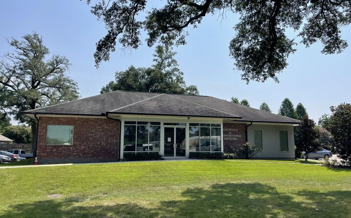 Pictures of Office property located at 15475 Airline Hwy, Baton Rouge, LA 70817 for lease - image #1