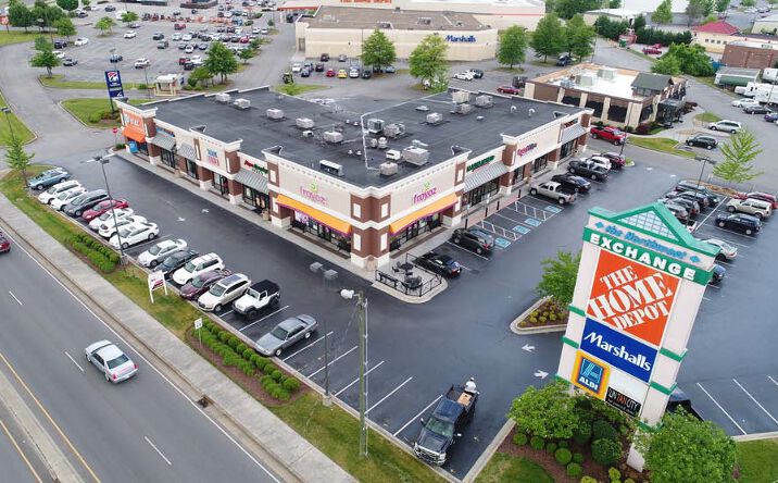 Pictures of Retail property located at 6631 Clinton Highway, Knoxville, TN 37912 for lease - image #1