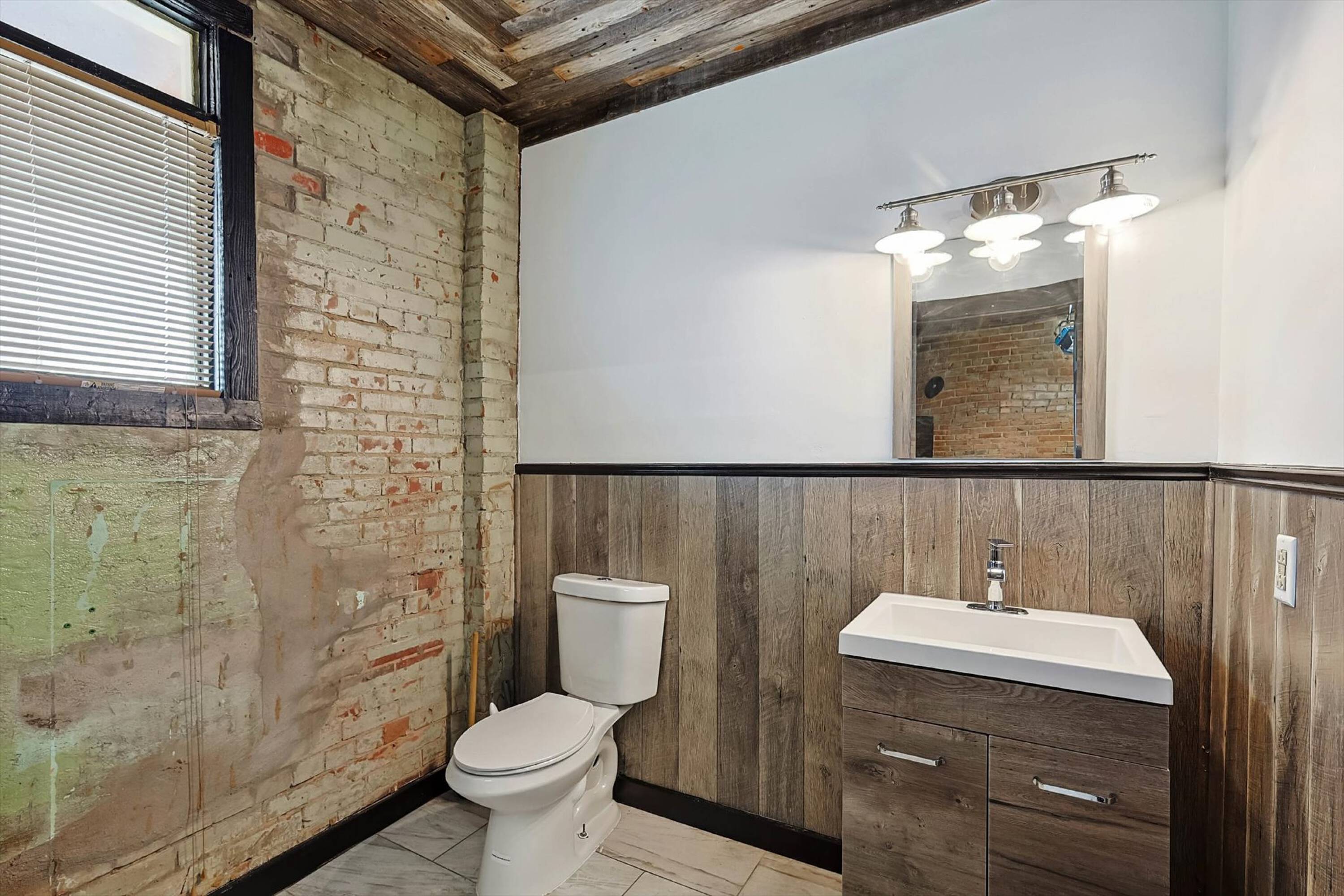 2240941