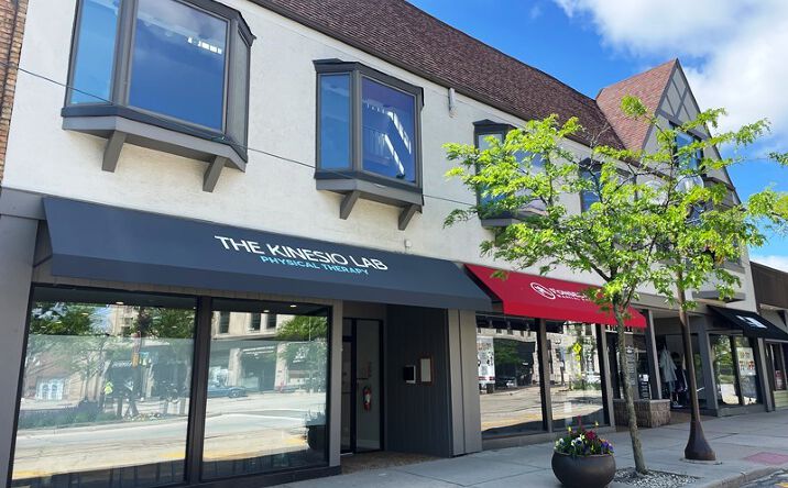 Pictures of Office property located at 484 Central Avenue, Highland Park, IL 60035 for lease - image #1