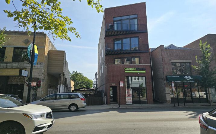 Pictures of Retail property located at 1449 W Fullerton Avenue, Chicago, IL 60614 for lease - image #1