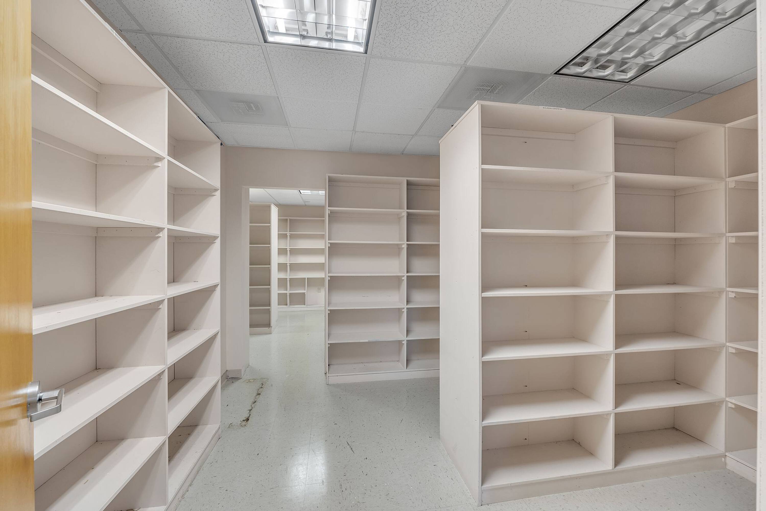 690 Mechanic St, Leominster, MA 01453