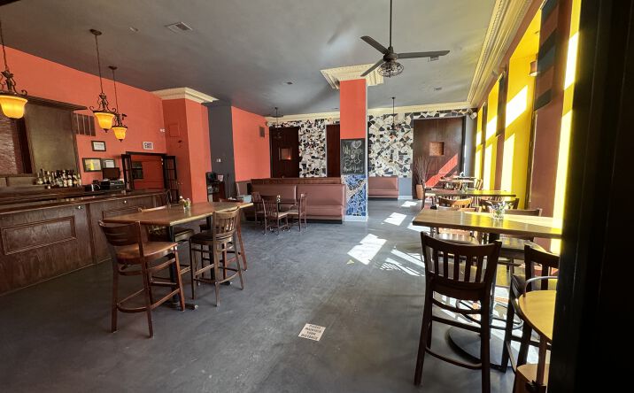 Pictures of Retail, Restaurant property located at 1146 W Pratt Blvd, Chicago, IL 60626 for lease - image #1