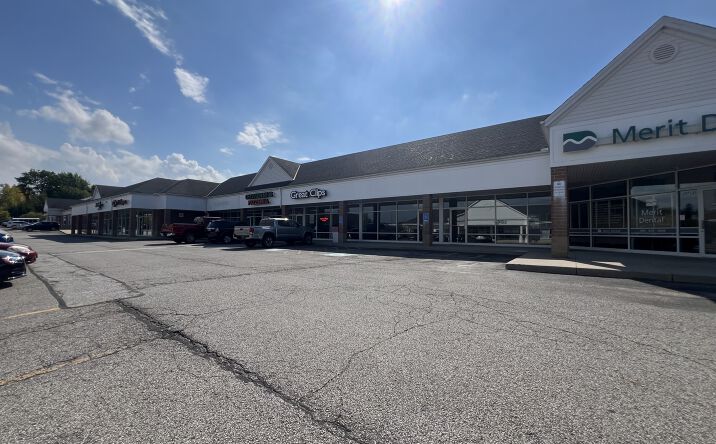 Pictures of Retail property located at 19712 W 130th St, Strongsville, OH 44136 for sales - image #1