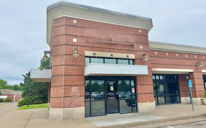 Pictures of Retail, Office, Special Purpose property located at 12627 E Central Ave, Wichita, KS 67206 for lease - image #1
