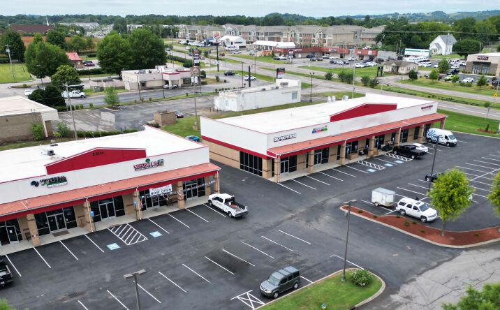 Pictures of Retail property located at 2500 - 2504 Cayer Lane, Columbia, TN 38401 for lease - image #1