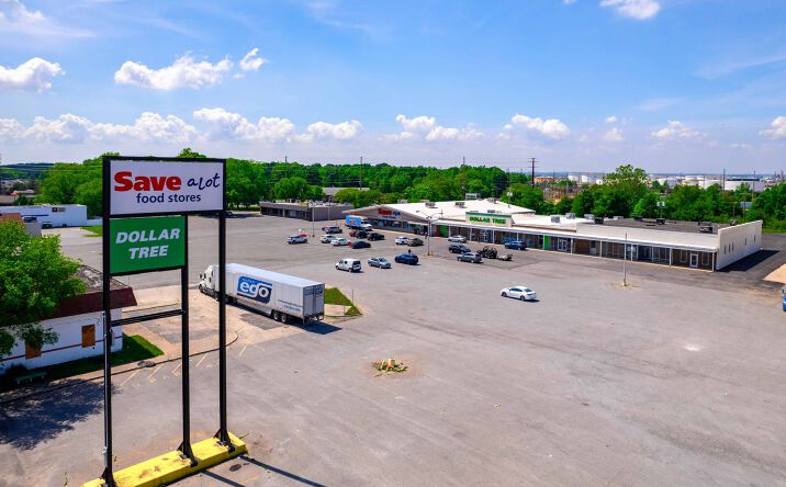 Pictures of Retail, Restaurant property located at 545 W Broad St, Paulsboro, NJ 08066 for lease - image #1