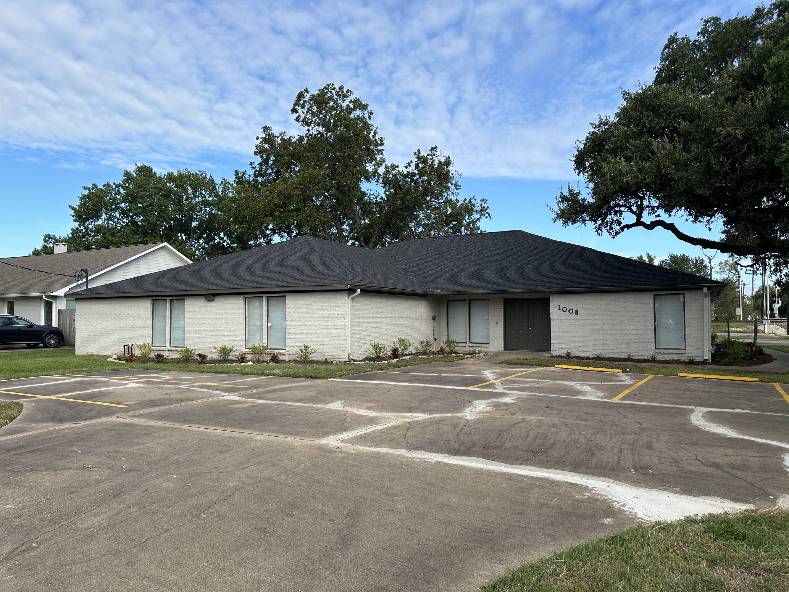8,259 SF Office