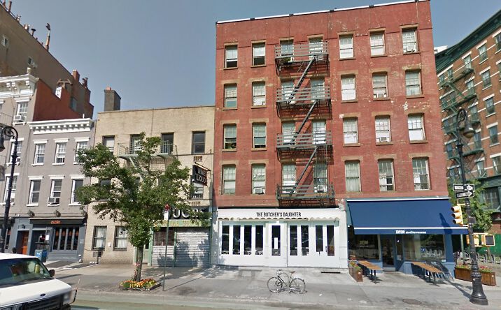 Pictures of Retail property located at 581 Hudson St, New York, NY 10014 for lease - image #1