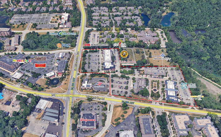 Pictures of Retail property located at 185 N Milwaukee Ave, Lincolnshire, IL 60069 for lease - image #1