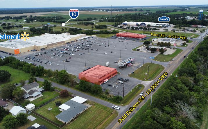 Pictures of Retail property located at 725 Odd Fellows Rd, Crowley, LA 70526 for lease - image #1