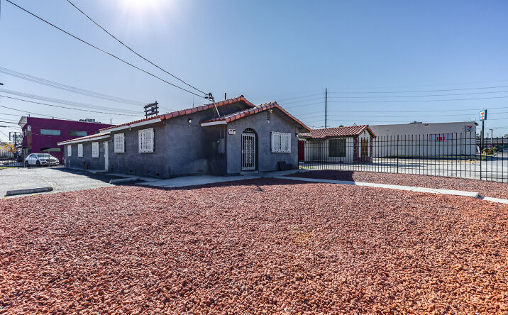 Pictures of Office property located at 703 S 10th St, Las Vegas, NV 89101 for lease - image #1