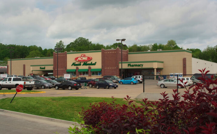 Pictures of Retail property located at 1679 E Main St, Kent, OH 44240 for lease - image #1