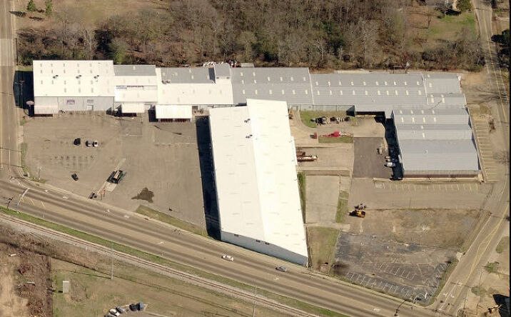 Pictures of Industrial property located at 111 Briarwood Dr, Jackson, MS 39206 for lease - image #1