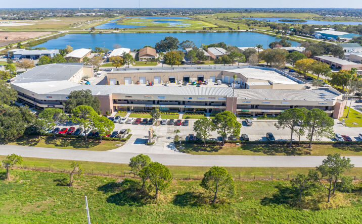 Pictures of Office property located at 313 - 407 Interstate Blvd, Sarasota, FL 34240 for lease - image #1