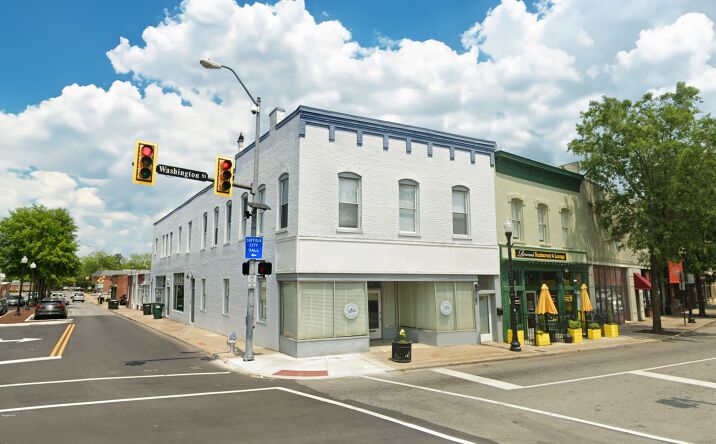 Pictures of Office property located at 158 W Washington St, Suffolk, VA 23434 for lease - image #1