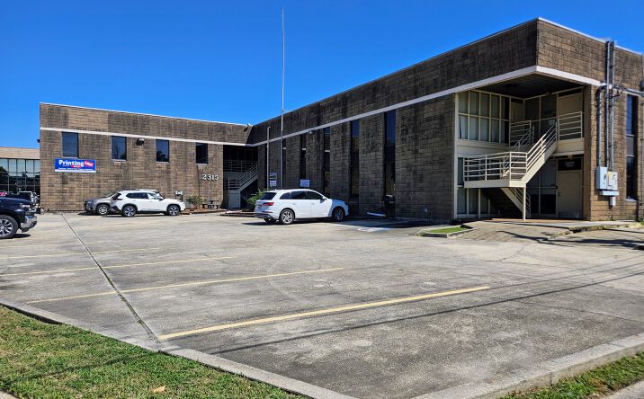 Pictures of Office property located at 2315 N Woodlawn Ave, Metairie, LA 70001 for lease - image #1