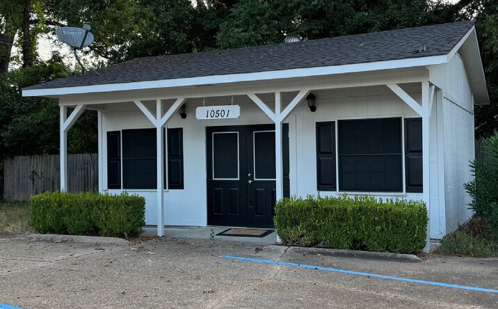 Pictures of Office property located at 10501 E Kings Hwy, Shreveport, LA 71105 for lease - image #1