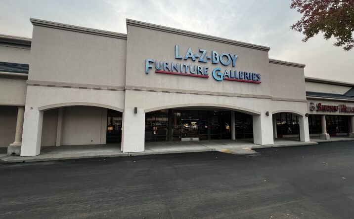 Pictures of Retail property located at 2363 Athens Ave, Redding, CA 96001 for lease - image #1