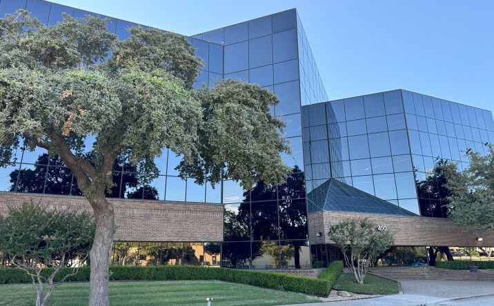 Pictures of Office property located at 400 Chisholm Pl, Plano, TX 75075 for lease - image #1
