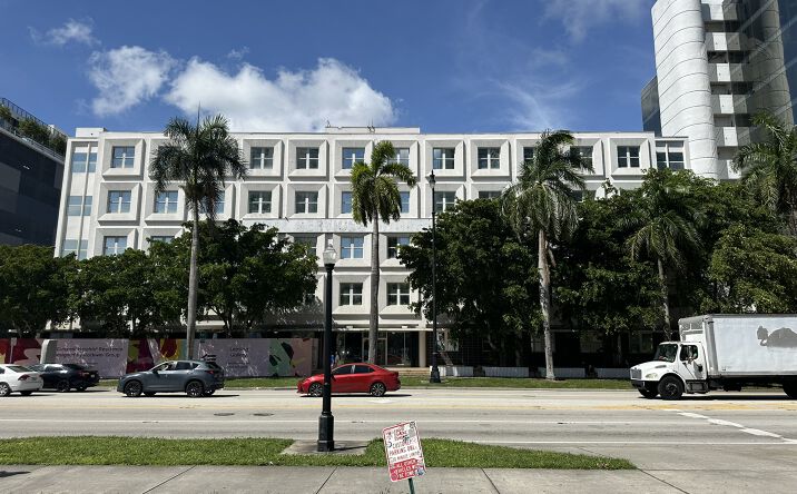 Pictures of Office property located at 3000 Biscayne Blvd, Miami, FL 33137 for lease - image #1