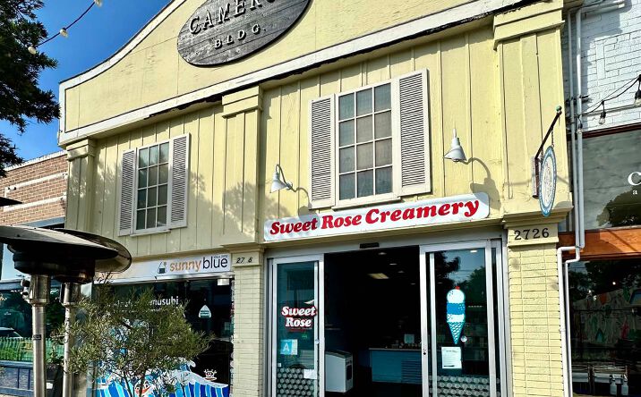 Pictures of Retail, Restaurant property located at 2726 Main St, Santa Monica, CA 90405 for lease - image #1