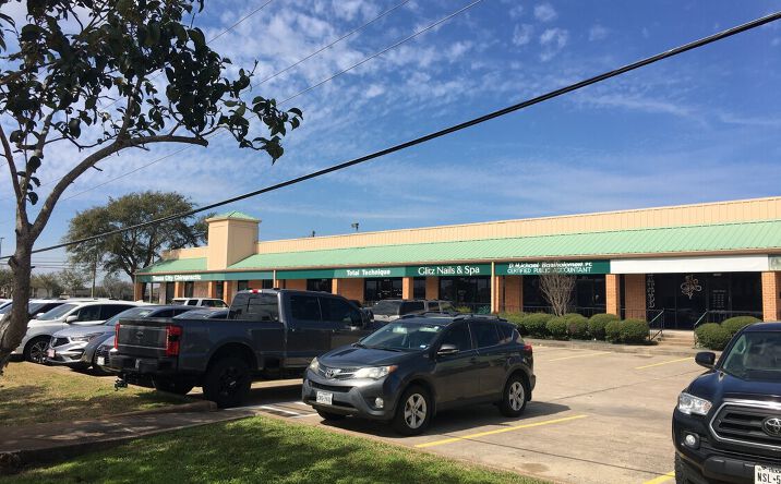 Pictures of Retail, Office, Special Purpose property located at 3210 13th Ave N, Texas City, TX 77590 for lease - image #1