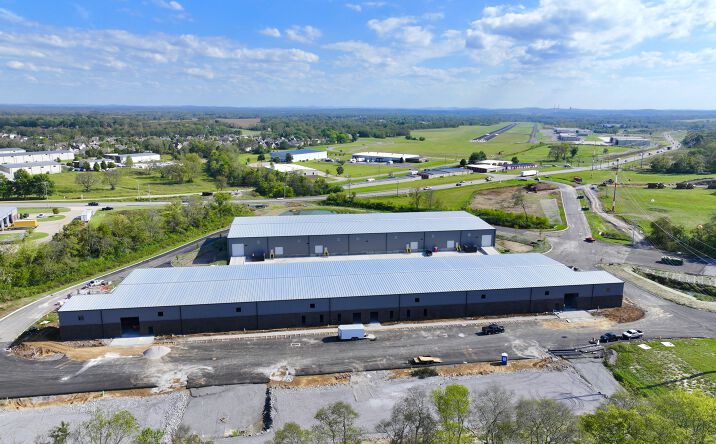 Pictures of Industrial property located at 925 Aviation Private Ln, Gallatin, TN 37066 for lease - image #1