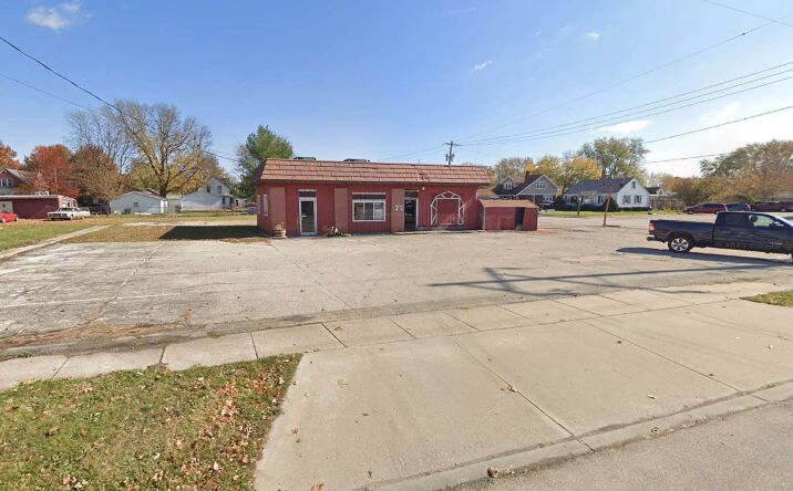 Pictures of Retail, Land property located at 23 N Farnham St, Galesburg, IL 61401 for lease - image #1