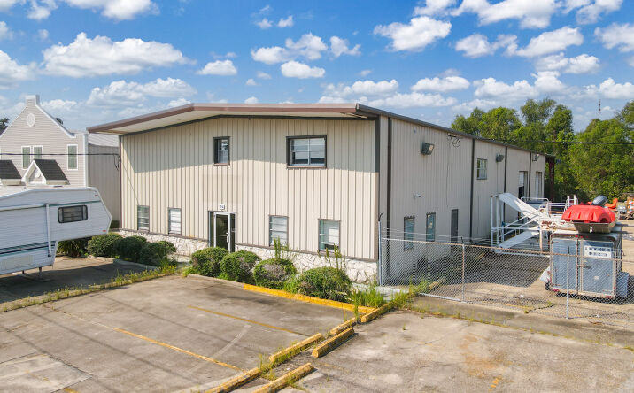Pictures of Office, Industrial property located at 131 Keating Dr, Belle Chasse, LA 70037 for lease - image #1