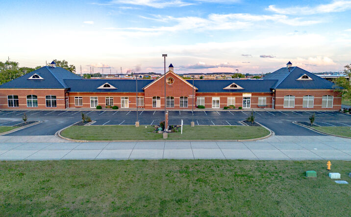 Pictures of Retail, Office property located at 1449 Kimber Ln, Evansville, IN 47715 for lease - image #1