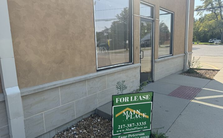 Pictures of Retail property located at 1627 E Eldorado St, Decatur, IL 62521 for lease - image #1